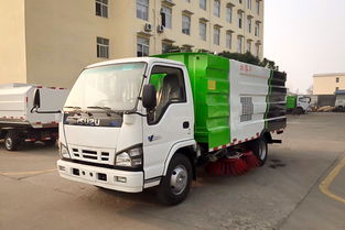 貴陽市天錦大型掃路車廠家直銷與散裝飼料車 高效清潔與智慧運(yùn)輸?shù)耐昝澜Y(jié)合